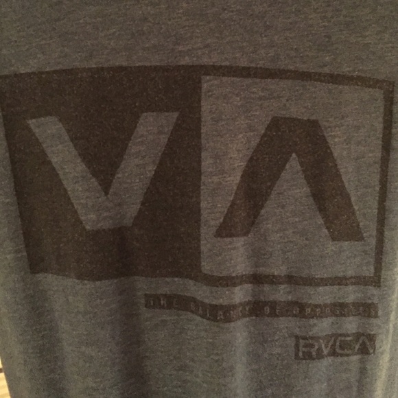 Large size RVCA shirt. - Picture 2 of 3