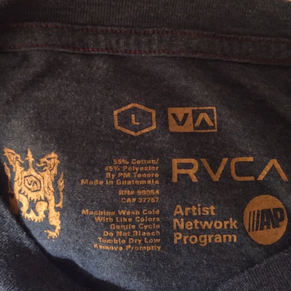 Large size RVCA shirt. - Picture 3 of 3