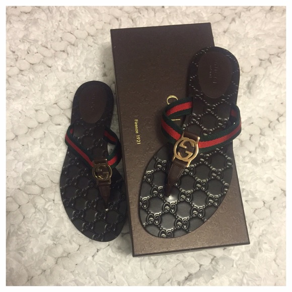 💯 Authentic Gucci Web Flip Flops - Picture 2 of 3