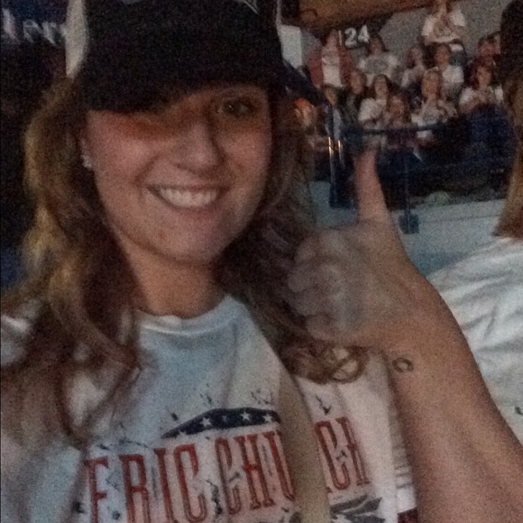 Meet your Posher, Janelle - Picture 1 of 1