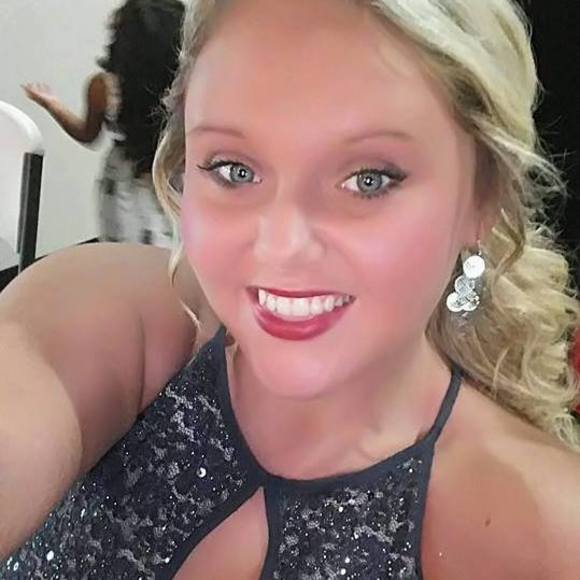 Meet your Posher, Jessica - Picture 1 of 1