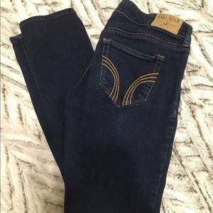 Skinny Jean- Hollister Dark Wash