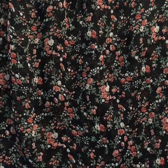 Ultra Pink flower top! - Picture 2 of 2