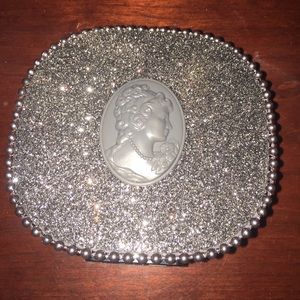 MAC Keepsakes Plum Eyes pallet.