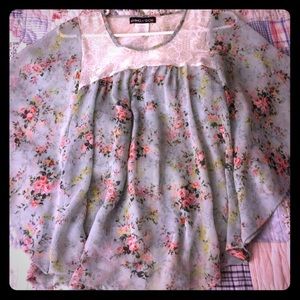 Women's Small T-shirt