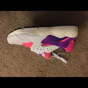 Nike huaraches! Brand new never worn