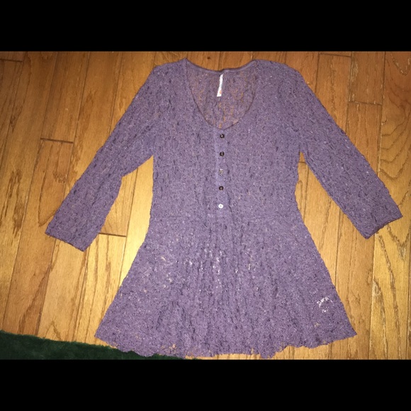 Cute flowy top.