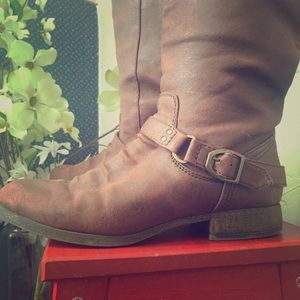 Brown Boots with Red Zipper Detail