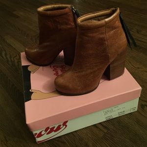 Jeffrey Campbell rumble boots