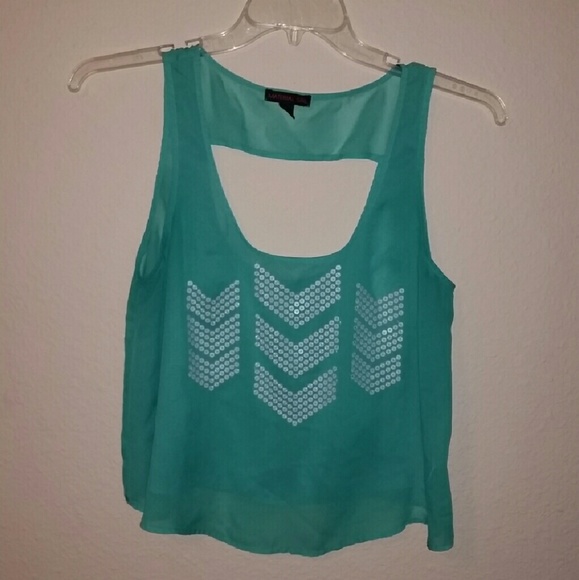 Fashionable top