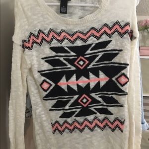 Aztec tribal print light sweater/long sleeve