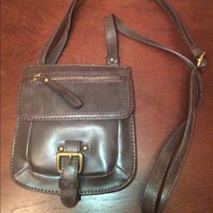 Cross Body Bag *like new* *ALL OFFERS CONSIDERED*