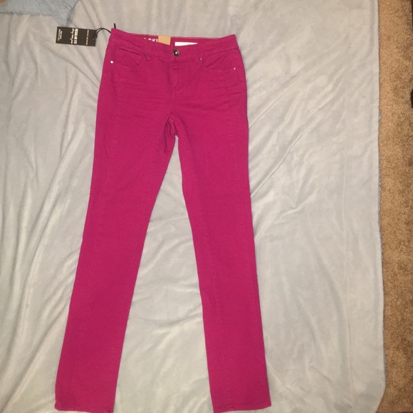 DKNY colored Jeans
