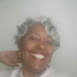 Meet your Posher, Pam