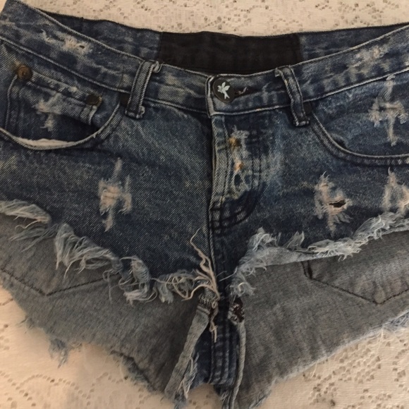 One teaspoon shorts