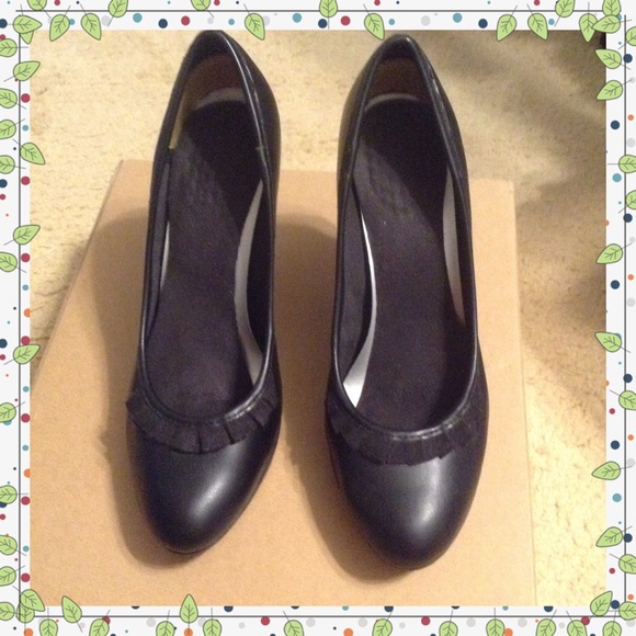 🎀Black Slip On Dressy Pumps💞🎀