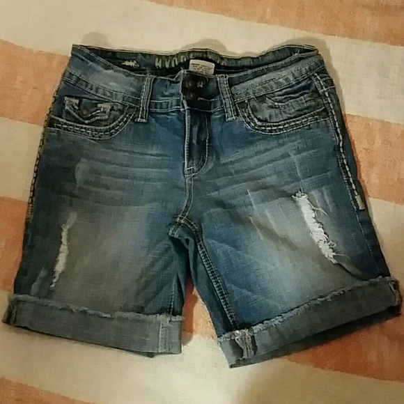 Hydraulic Distressed Mid-Rise Jean Shorts!
