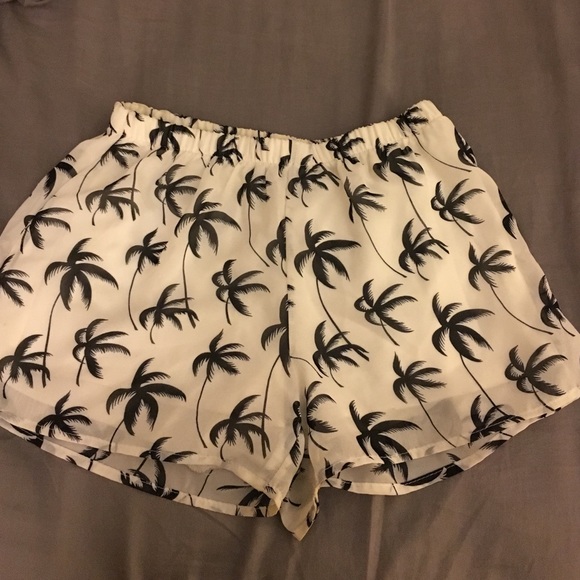 Windsor S palm tree shorts