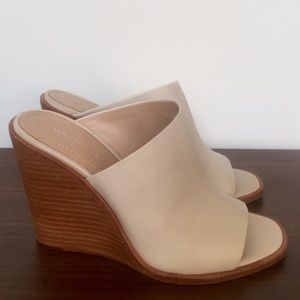 Pour La Victoire - Wedge Mule