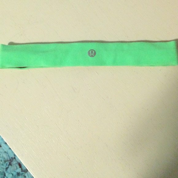 Lululemon pistachio headband
