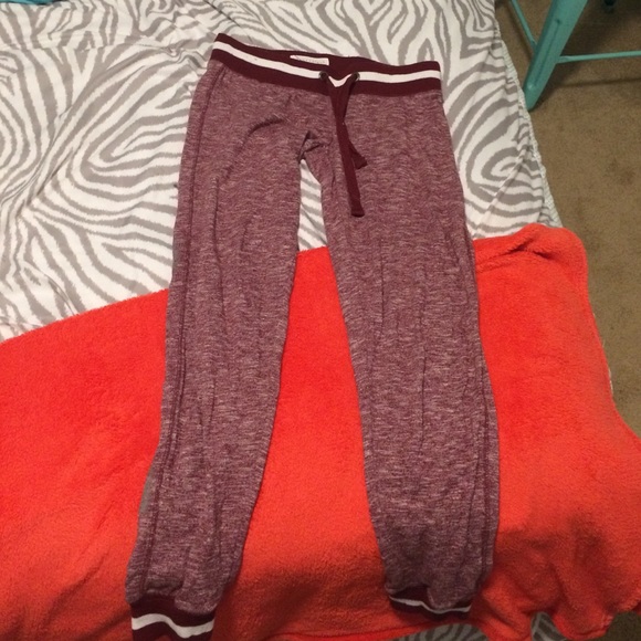 Aero postale Maroon colored sweatpants !