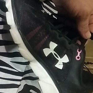 Ladies running shoes