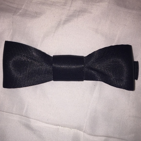 Harvey's Seatbelt Bag Bow Accessory