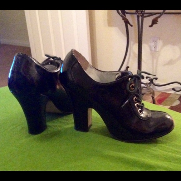 🌚🌊 Adorable Steve Madden Black Booties 🌊🌚