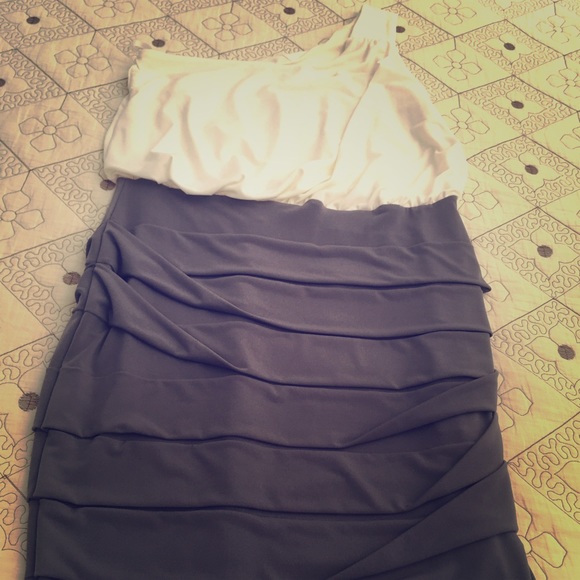One shoulder dress