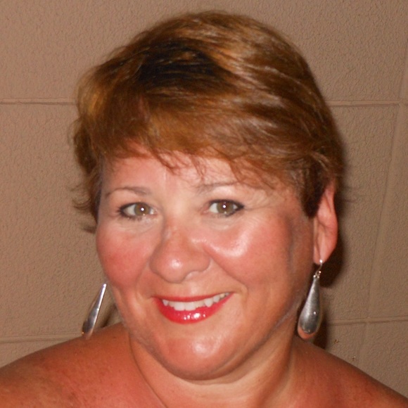 Meet your Posher, Renee - Picture 1 of 1