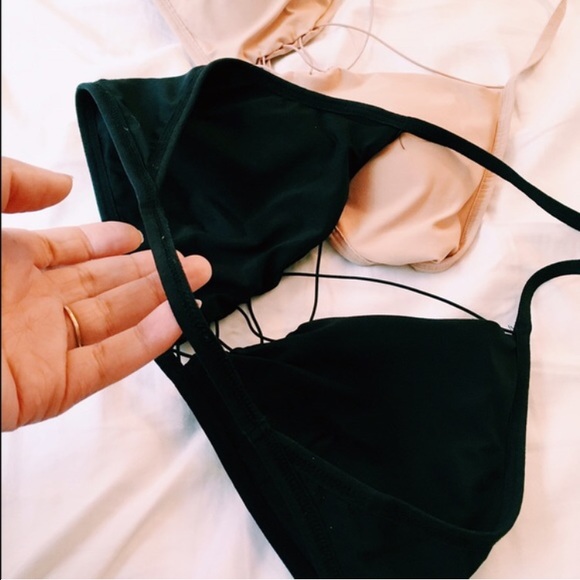 |🔺FLASH SALE🔺|2Minimalistic Bathing Suit Tops - Picture 4 of 4