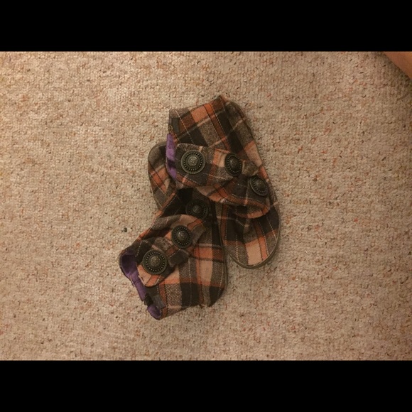 Blowfish plaid zip up booties 🐡