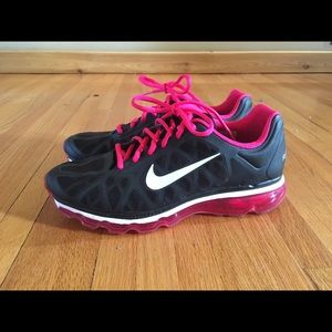 Women's Nike Airmax size 9.5