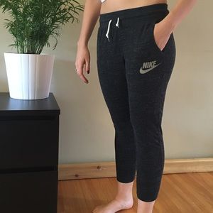Women's Nike sweatpant joggers size S