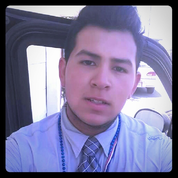 Meet your Posher, Carlos