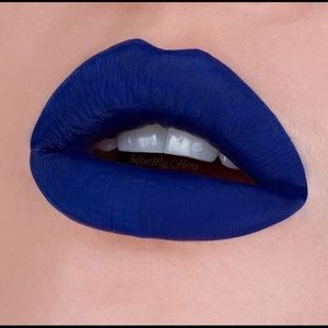 Royal - Liquid Matte Lipstick