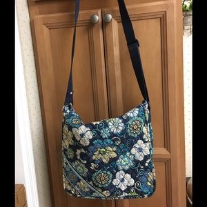 VERA BRADLEY laptop messenger Bag - blue printed