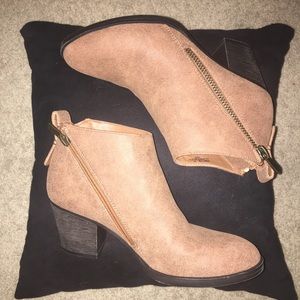 Ankle boots