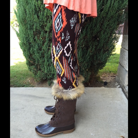 LAST PAIR! Faux fur Duck Boots - Picture 4 of 4