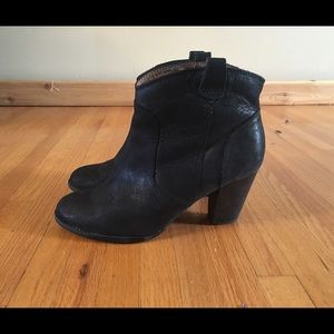 Clarks black leather booties size 10