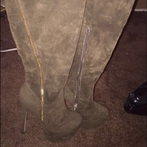Boots - Picture 2 of 2
