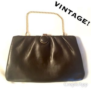 VINTAGE FIND! Small leather pocketbook