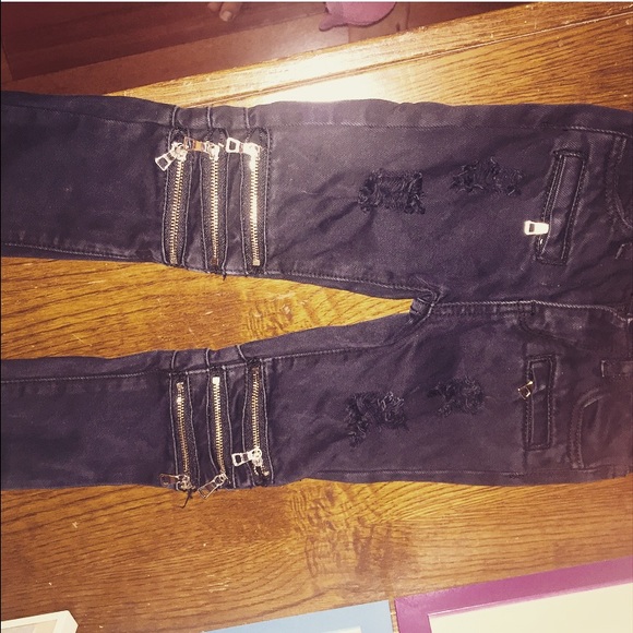 Haus of JR. LEE DENIM (BLACK) like new - Picture 2 of 3