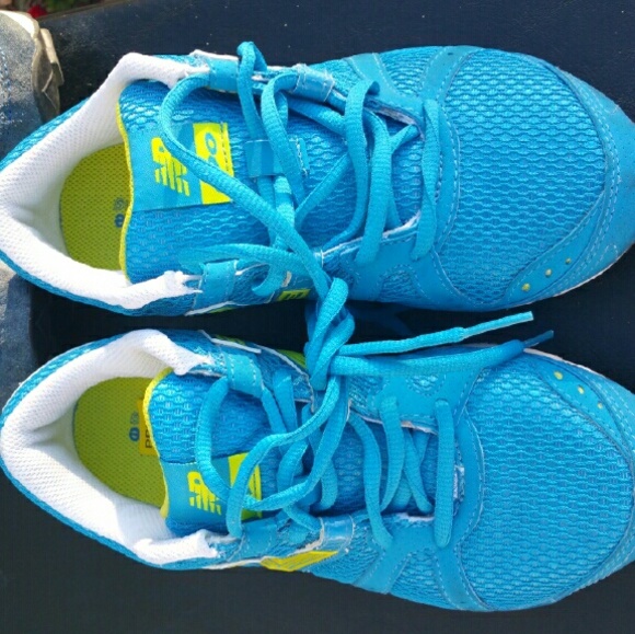 Women's New Balance 690 - Picture 1 of 4