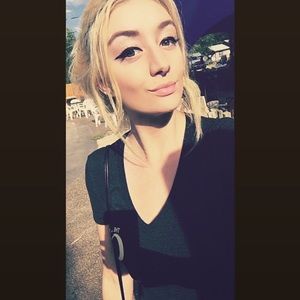 Meet your Posher, Anna