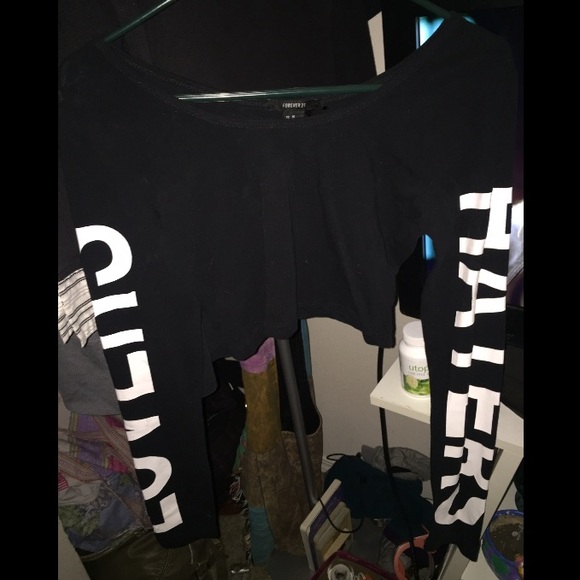 Long sleeve crop top