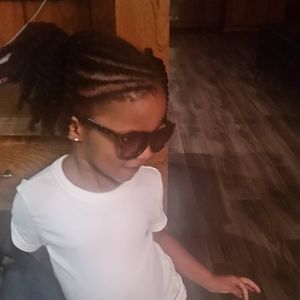 Meet your Posher, Louis