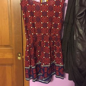 Patterned tie back dress!