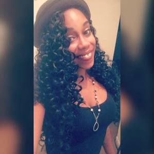 Meet your Posher, Janear