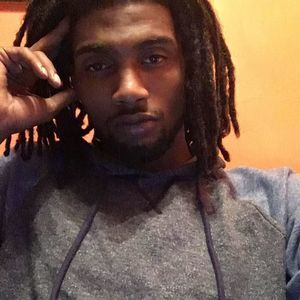 Meet your Posher, Derrick